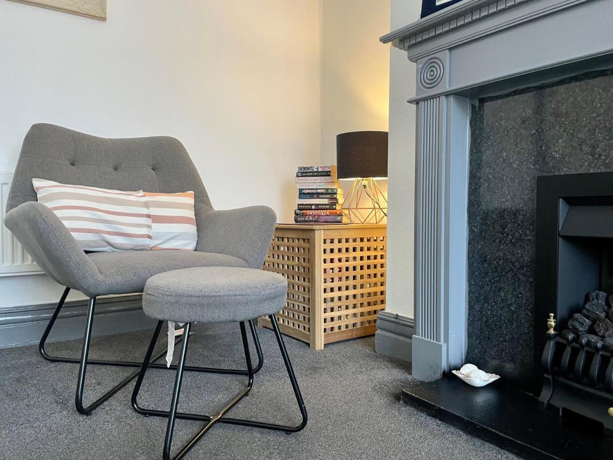 Entire Holiday Home In Blackpool With Free Parking And A Private Patio Garden 外观 照片